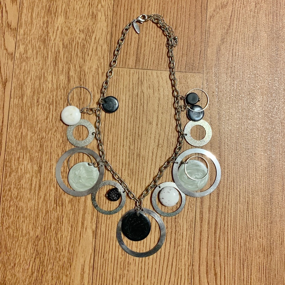 Ladies Necklace!!
